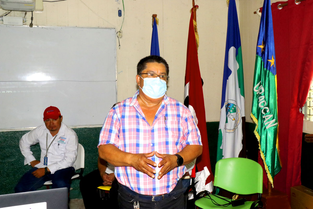 Conversatorio realizado en URACCAN recinto Las Minas con estudiantes y miembros del Sistema Nacional de Producción, Consumo y Comercio del Triángulo Minero