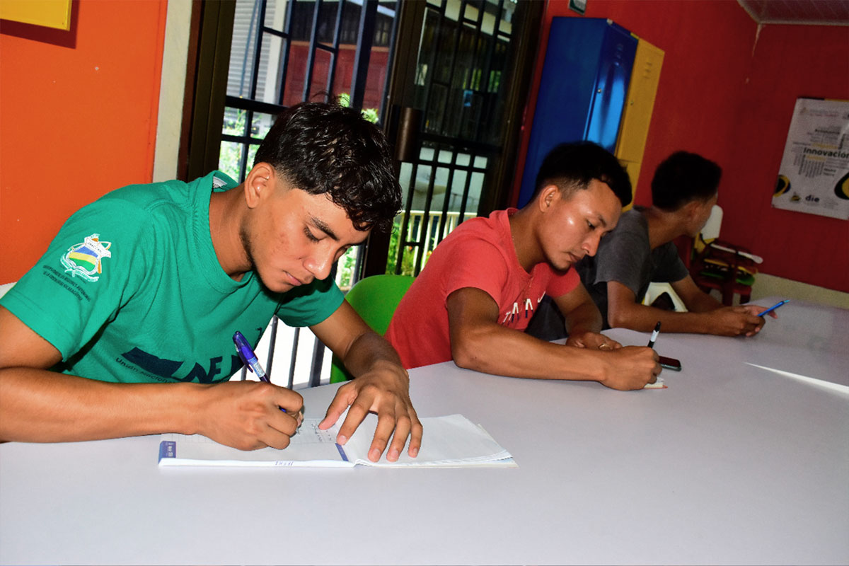 Diplomado en Cacao, donde participan productores del Triángulo Minero y estudiantes de Ingeniería Agroforestal de URACCAN recinto Las Minas