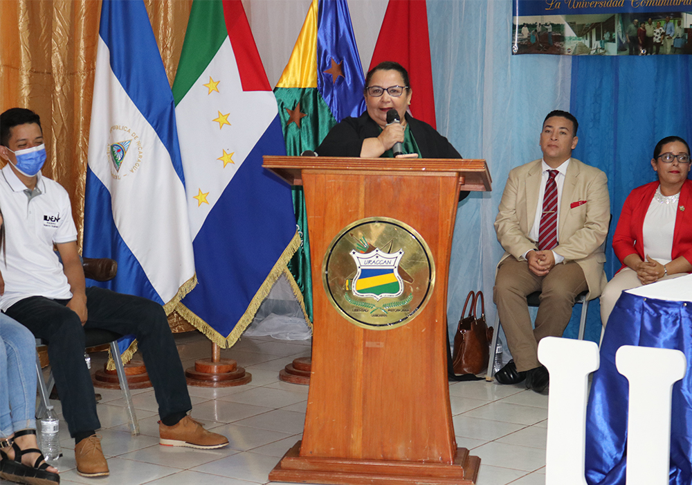 Maestra Claribel Castillo Úbeda, alcaldesa municipal de Nueva Guinea, en su discurso en el marco de la celebración de los 25 aniversario de URACCAN recinto Nueva Guinea
